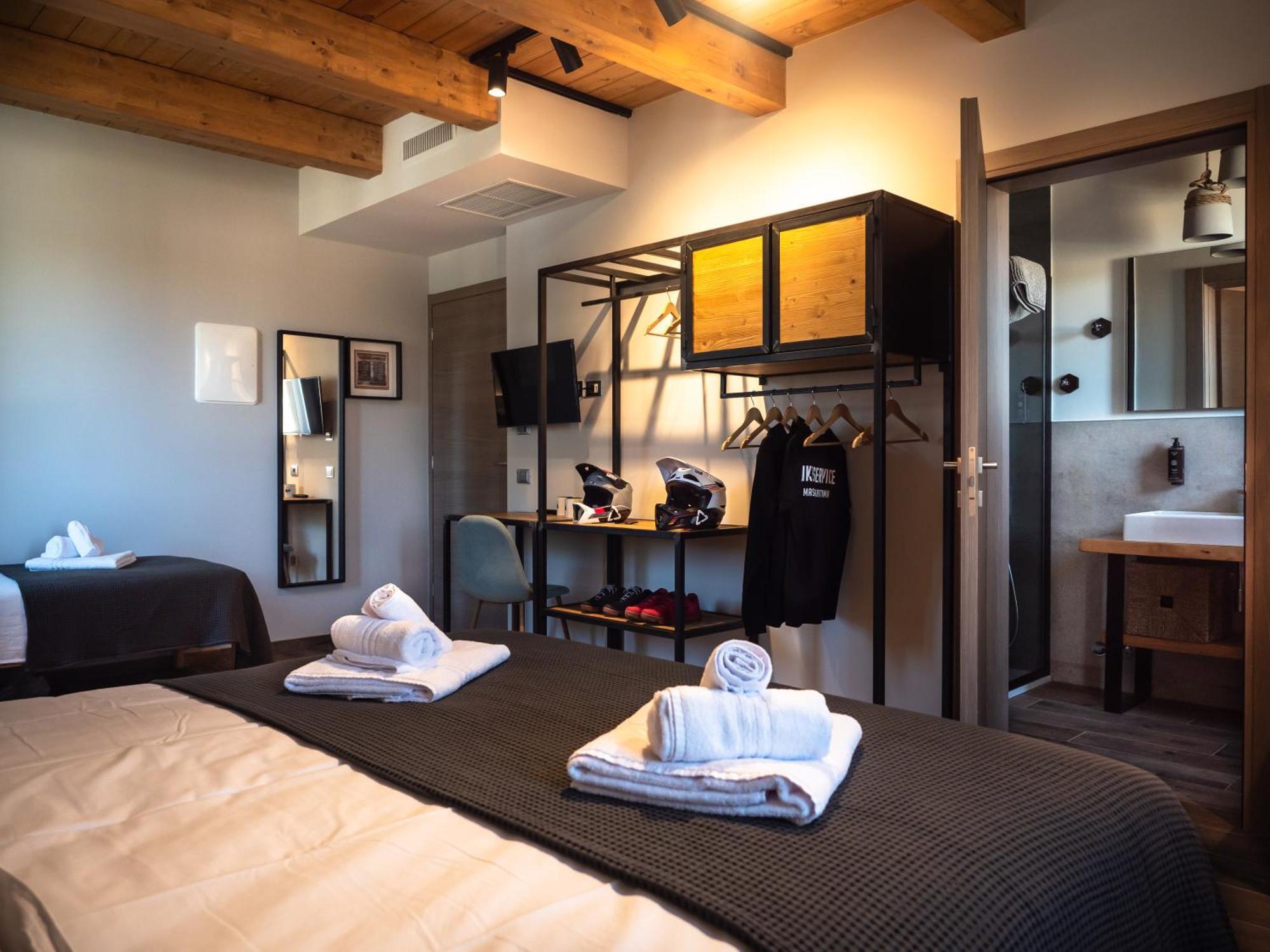 Hotel Sleep 'N' Ride Massa Marittima Extérieur photo